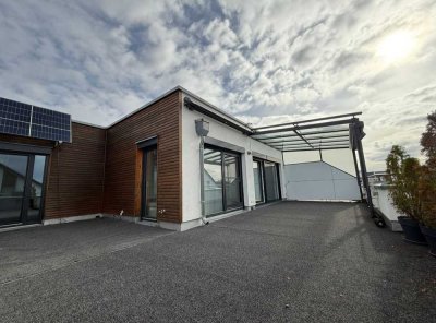 Lichtdurchflutete 4 Zimmer Penthouse Wohnung auf 165m2 mit 60m2 Dachterrasse