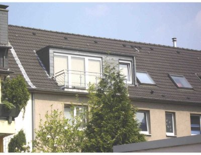 Exklusive 2 1/2 Zi. Penthouse Whg. mit gr. Süd Balkon in Duisburg Walsum Aldenrade