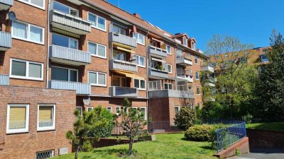 Freie 2,5-Zimmer-Wohnung mit Balkon in zentraler Lage 1 Monat ohne Maklercourtage