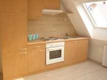 Helle 2-Zimmer-DG-Wohnung mit Balkon, Tageslichtbad u. EBK in Eberdingen-Hochdorf