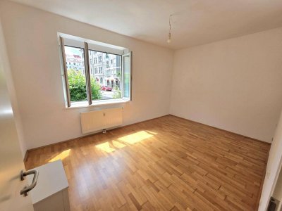 3er-WG-taugliche Wohnung mit Top Verkehrsanbindung!