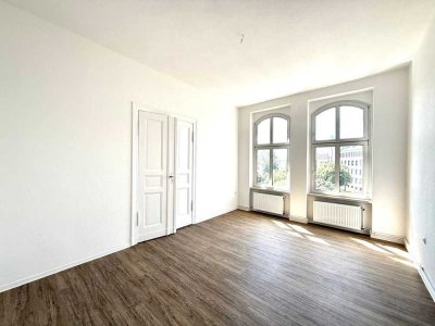 Modern wohnen in Stadtfeldnähe – frisch sanierte 3-Raum-Wohnung mit Aufzug