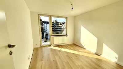 Wunderschön und renoviert: Maisonette mit Balkon + Dachterrasse + 2 Bäder
