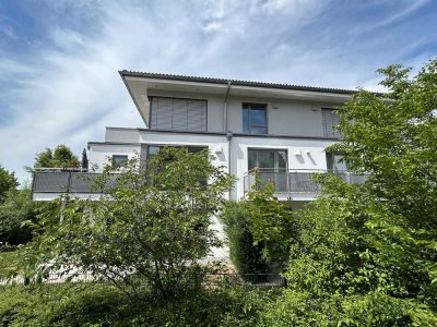 Geschmackvolle, neuwertige 2-Zimmer-Attika-Wohnung mit gehobener Innenausstattung in Aichach-Ecknach