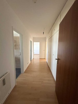 Stilvolle 2-Zimmer-Wohnung mit Balkon und Einbauküche in Burscheid
