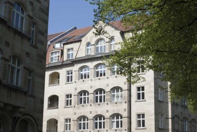 Helle 2,5 Dachgeschoss-Maisonettewohnung