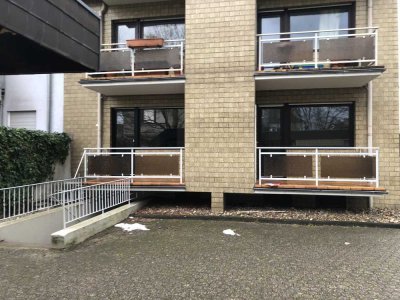 Merheim: 2 Zimmer-Wohnung mit 2 Balkonen