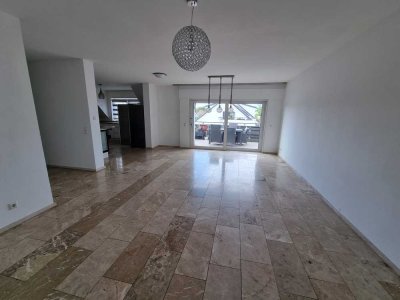 Großzügige 5-Zimmer-Maisonette-Wohnung mit Terrasse – ideal auch für WG