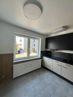 (103-05)  1 Zimmer - zentral gelegen