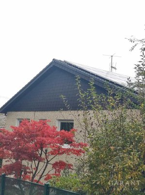 Freistehendes Einfamilienhaus mit Einliegerwohnung - Mehrgenerationenhaus in schöner Höhenlage