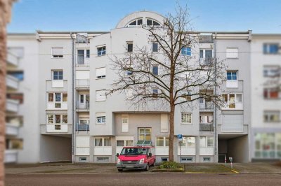 Gepflegte 2-Zimmer-Wohnung mit Balkon, Aufzug & TG im Musikerviertel