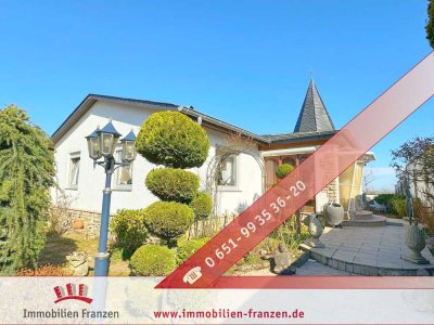 Pellingen: Freistehendes Einfamilienhaus mit Garten, Terrasse & Garage in ruhiger Lage
