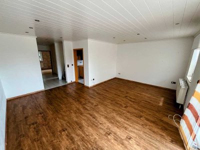Freundliche 2-Zimmer-Wohnung mit Balkon, Stellplatz und toller Ausstattung