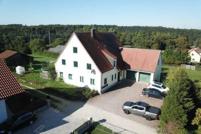 vermietete Kapitalanlage: 5-Zimmer-Maisonette-Wohnung mit Stellplatz in Laaber bei Regensburg