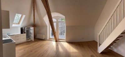 4,5 Zimmer Altbau-Dachgeschosswohnung - Erstvermietung nach Kernsanierung