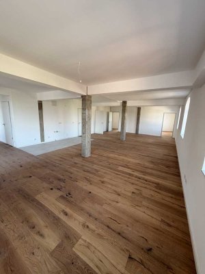 Exklusive Wohnung 14 direkt am Rhein