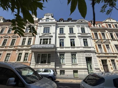 4 Raum- Wohnung mit Balkon,neues Bad mit Wanne & Dusche,Gäste-WC und Hausw.-raum Nahe dem Stadtpark