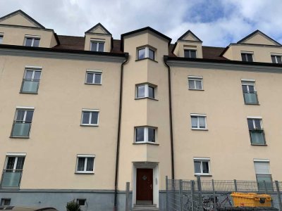 3 ZKB Dachgeschoss-Studiowohnung nahe Bismarckviertel und Bahnhof Haunstetterstr.!