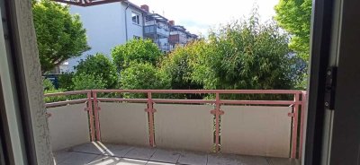 Schöne 2 Zimmer - Wohnung mit Balkon und Stellplatz direkt an der Leine - Göttingen Weststadt