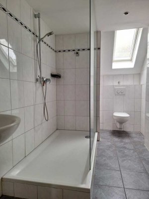 Modernisierte 2,5 Zimmer-KDB Wohnung (58qm) in ruhiger Lage von Essen Frintrop (Im Neerfeld 18)