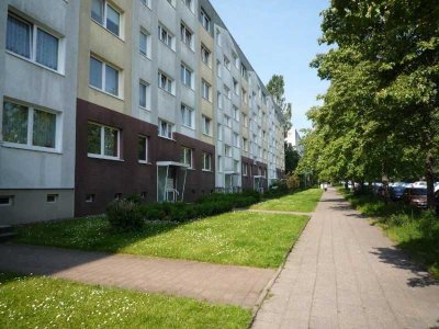 2- Zimmerwohnung mit großzügiger Diele sucht einen Nachmieter.
