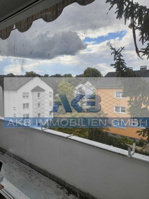 in 2022 modernisierte 3 Zi Wohnung mit Balkon, Duschbad und Garage ab sofort bezugsfrei!!!