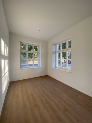 smarte Singlewohng mit Balkon und Aufzug, komfortabel, direkt an der Landeskrone