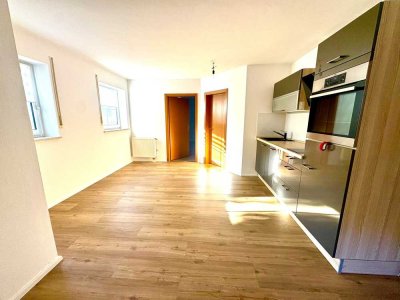 Singlewohnung -  renoviert 2-Zi - bahnhofsnah, 30min München Hbf