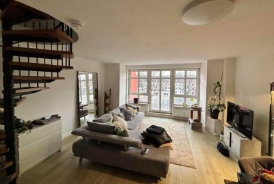 Helle 2-Zimmer Maisonette-Wohnung in HH-Bahrenfeld!