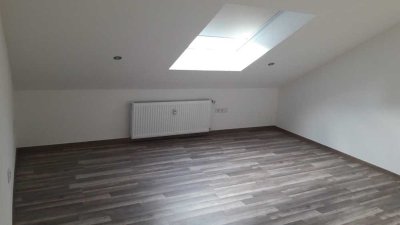 Exklusive, modernisierte 1-Zimmer-Dachgeschosswohnung in Dieburg