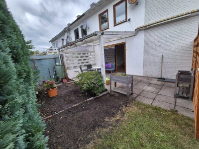 Reihenhaus mit 123 m² Wohn- und Nutzfläche, großer Terrasse & neuer Küche, nahe Fischbeker Heide