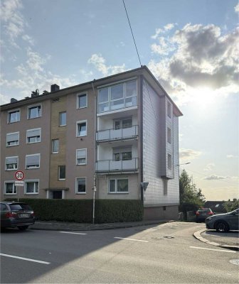 Erstbezug nach Sanierung – 2-Zimmer-Wohnung mit Tageslichtbad und toller Aussicht - Bahnstr. 125c