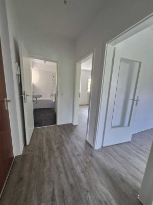 Stadtfeld West ohne Trubel - 2 Zimmer frisch saniert