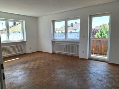 Sonnige 4 Zimmerwohnung mit Balkon! Nähe Edeka.