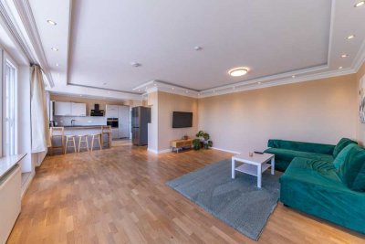 VOLLMÖBLIERTES PENTHOUSE MIT TRAUMBLICK! Einfach Koffer mitbringen und einziehen