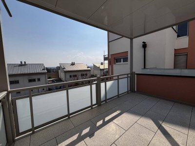 4-Zimmer Familienwohnung mit Küche, Balkon und Parkplatz
