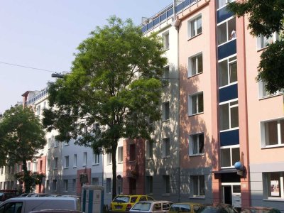 **Düsseldorf-Friedrichstadt- Schöne 2 Zimmer mit großer Wohnküche, Balkon,  Aufzug ab 01.06.26**