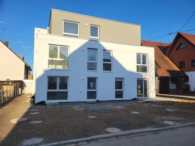 Penthouse Wohnung 3,5 Zimmer mit EBK und großem Balkon in Herrenberg-Kuppingen