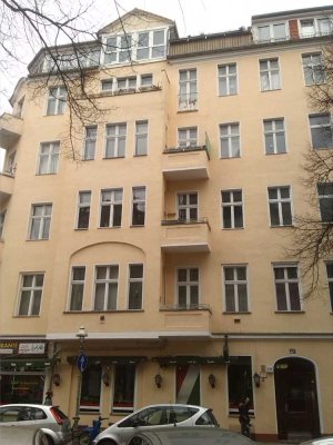 Modernisierte Altbauwohnung in Neukölln!