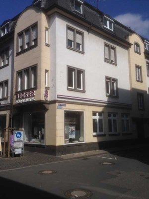 Sanierte 3-Raum-Wohnung mit Balkon und Einbauküche in Mayen