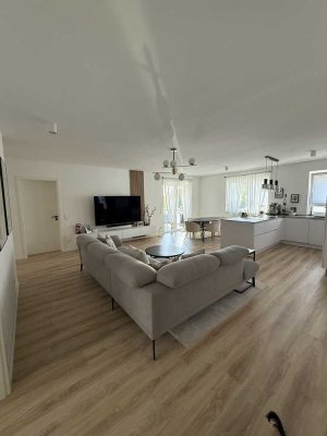 Moderne 5 - Zimmer Wohnung mit Sonnenbalkon in Jockgrim
