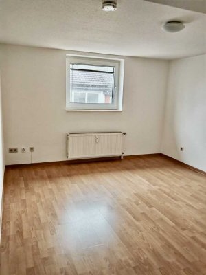 OHNE PROVISION: 1-Zimmer-Apartment in der Adolf-Ey-Strasse