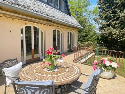 Stilvolle Villa für Mehrgenerationenwohnen – mit Büro/Praxis-Fläche und Wellnessbereich