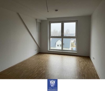 Himmlisch wohnen unterm Dach! Erstbezug mit Fußbodenheizung, EBK, Vinyl, Lift!