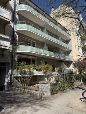 Möblierte, komplett renovierte 1-Zimmer-Wohnung mit Balkon – Nähe UKE