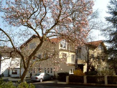 Großzügige 6-Zimmer Maisonette-Wohnung in Bonn-Bad Godesberg