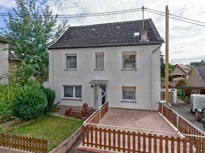 Einfamilienhaus mit Garten und Garage in Lauschied