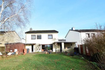 EFH in ruhiger Wohnstr. 
mit unverbaubarem Blick aufs Feld!
+ EBK + Carport + Garten