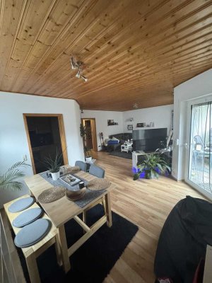 �� Schöne Erdgeschosswohnung mit Terrasse & Garten