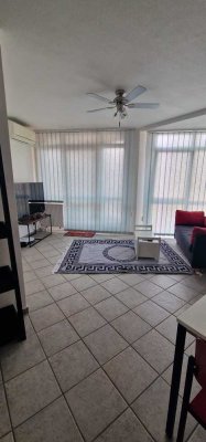 Schöne 2,5 Zimmer Wohnung mit Balkon